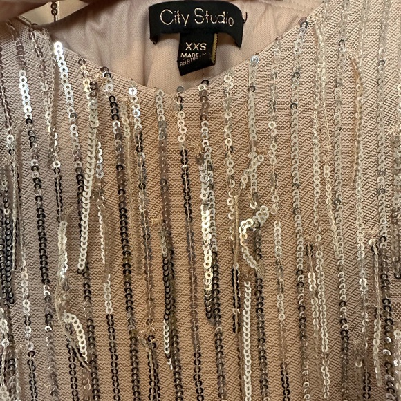 Mini dress - Picture 3 of 4